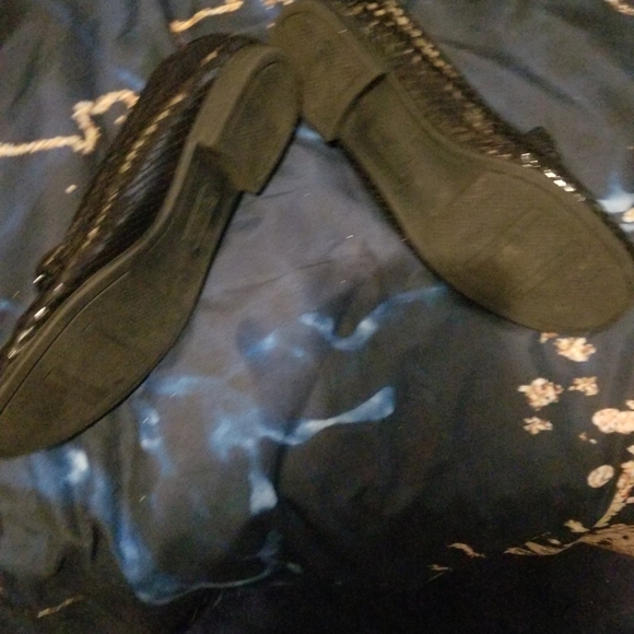 Shoes - Picture 3 of 3